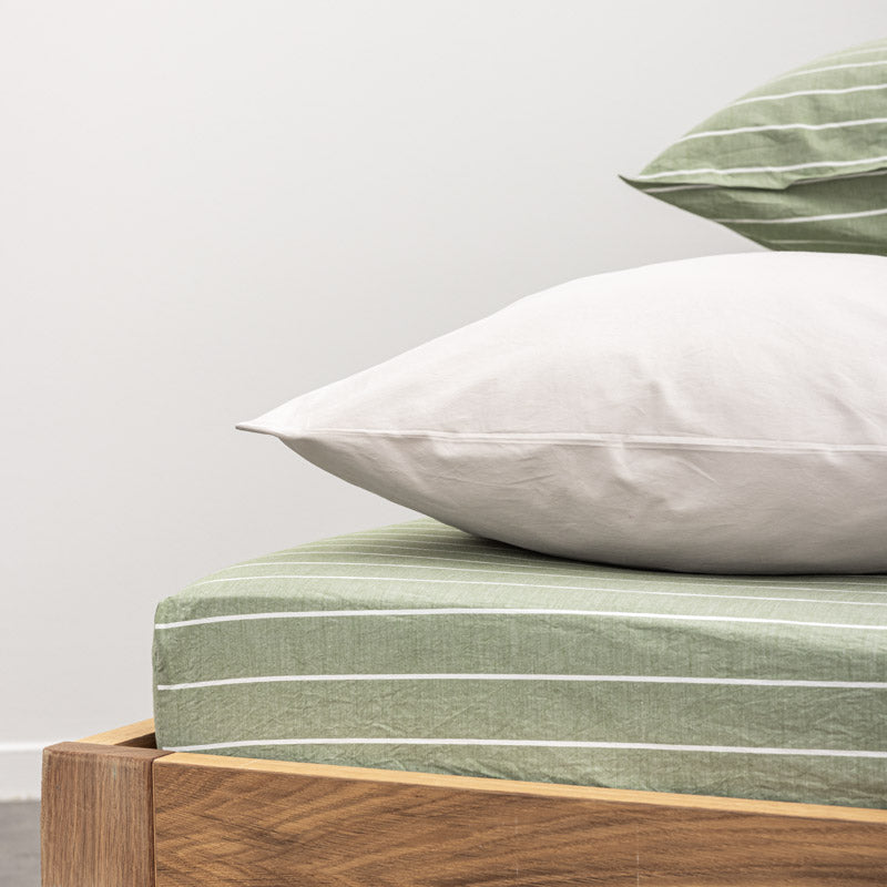 Drap housse en percale de coton lavé 300 fils • Rayures vertes blanches