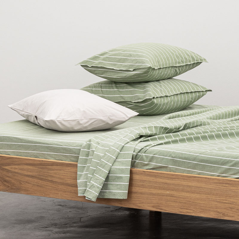 2 pillowcases in washed cotton percale 120 threads • Green/white stripes