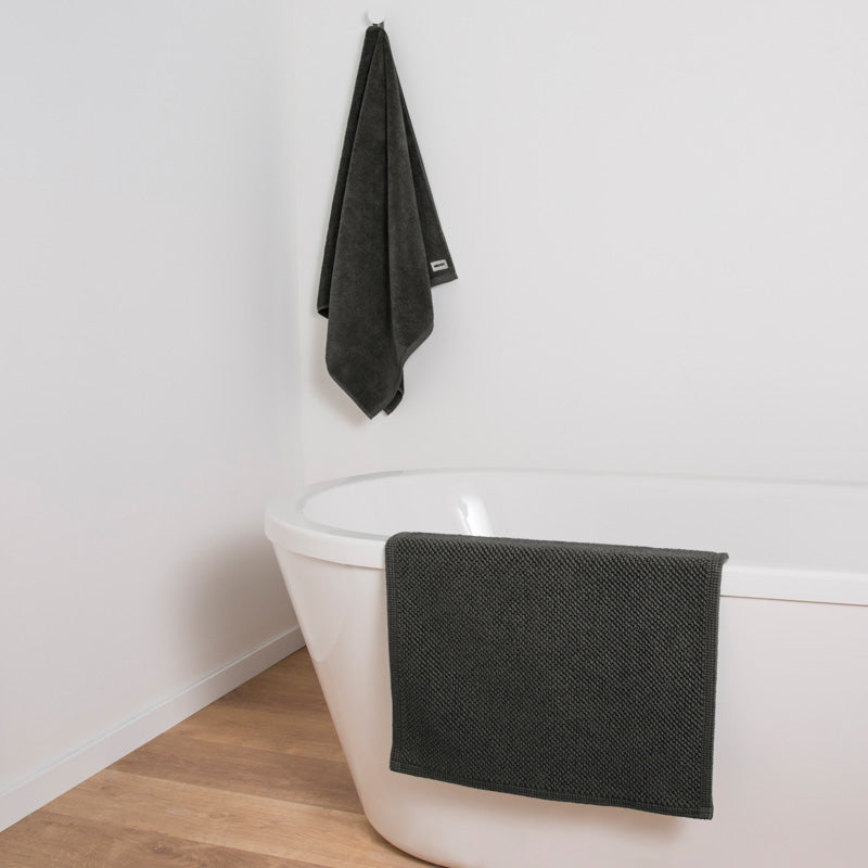 Tapis de bain en coton bouclé • Graphite