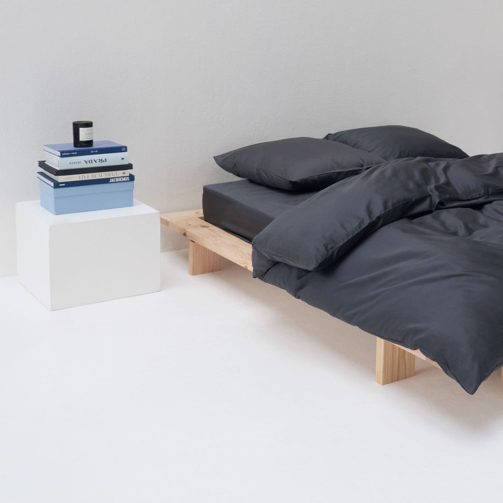 Egyptian Cotton Sateen Fitted Sheet • Graphite Grey