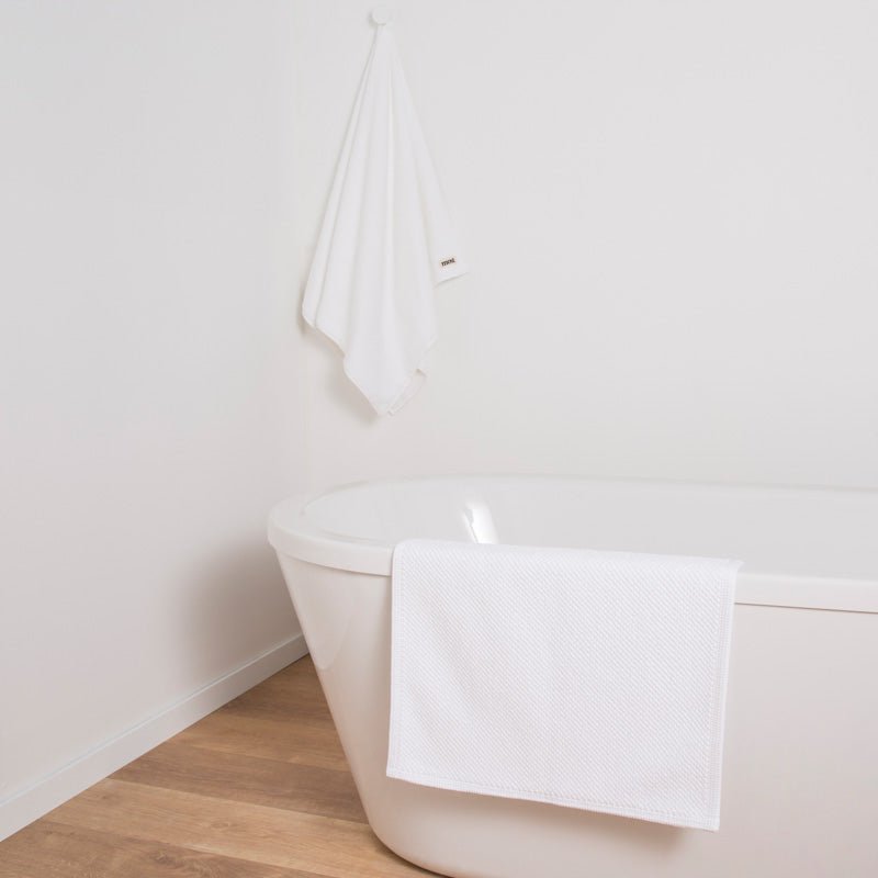 White loopback cotton bath mat